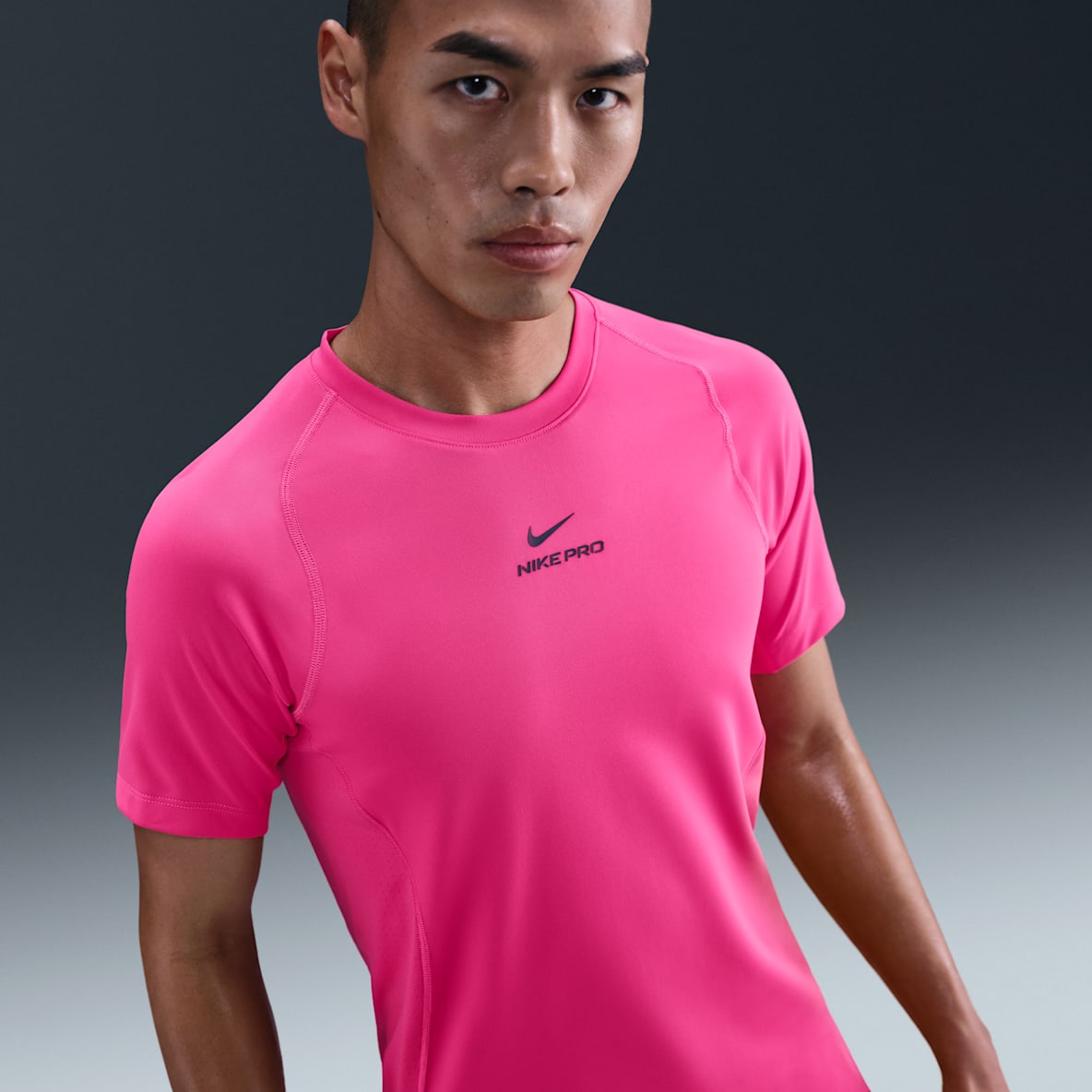 Nike トレーニングトップ 黒/ワインレッド NIKE公式】 Nike Pro トレーニング＆ジム トップス & Tシャツ